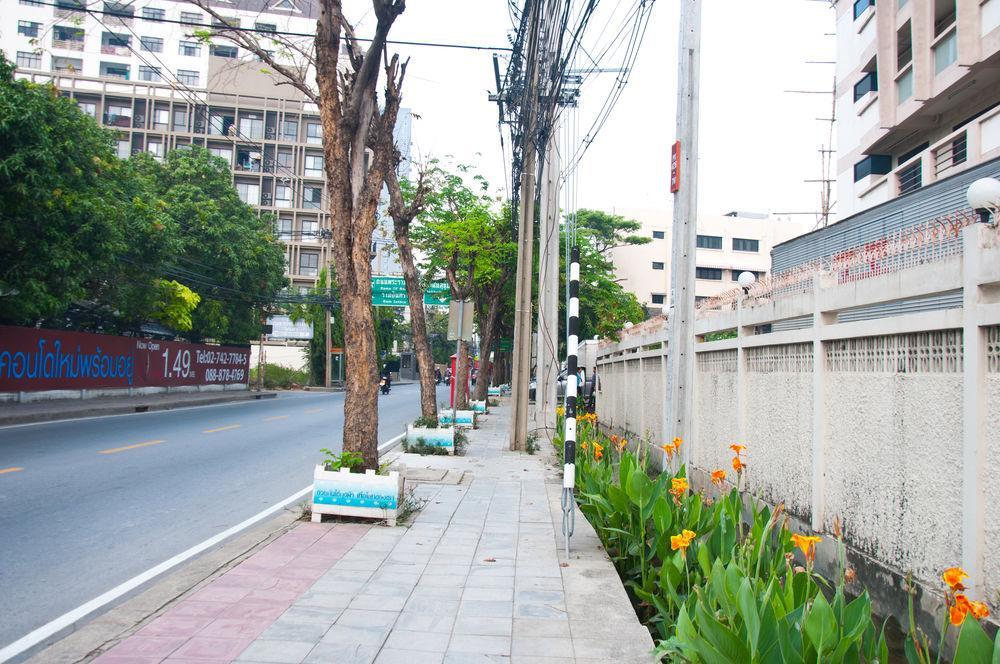 Golden House @ On-Nut Station Motel Bangkok Exterior foto